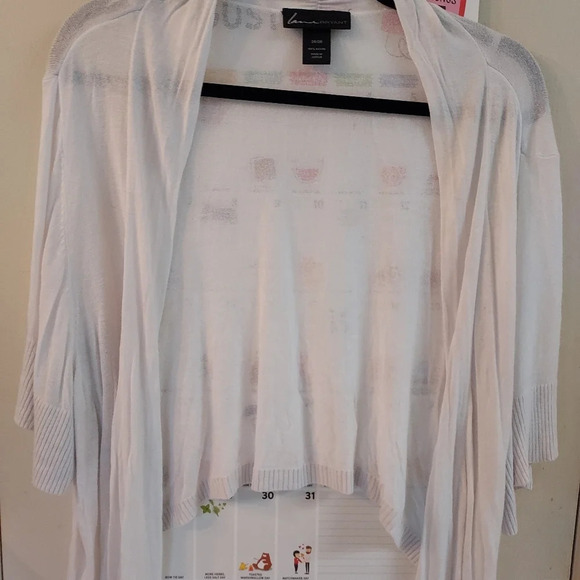 Lane Bryant White Cropped Short Sleeve Cardigan in Size 26/28 - Picture 3 of 9